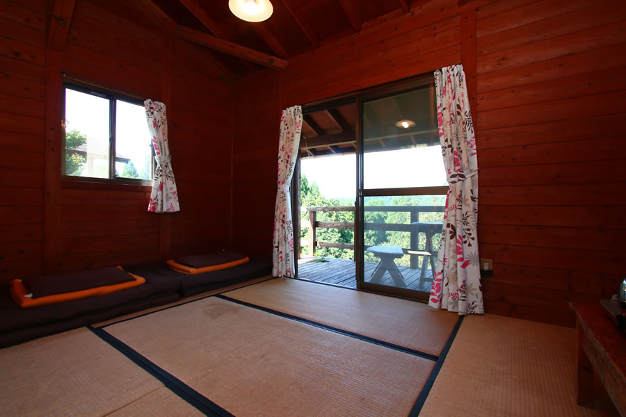 平屋バンガロー